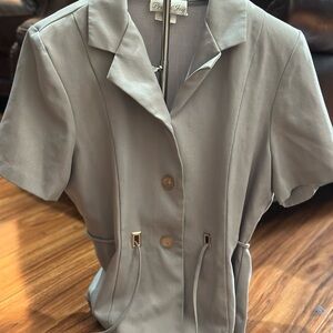 Petite Joy Tailored Short-Sleeve Blazer in Sage Gray